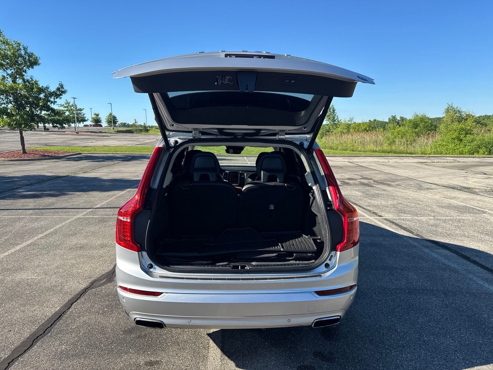 2021 Volvo XC90 T6 Momentum