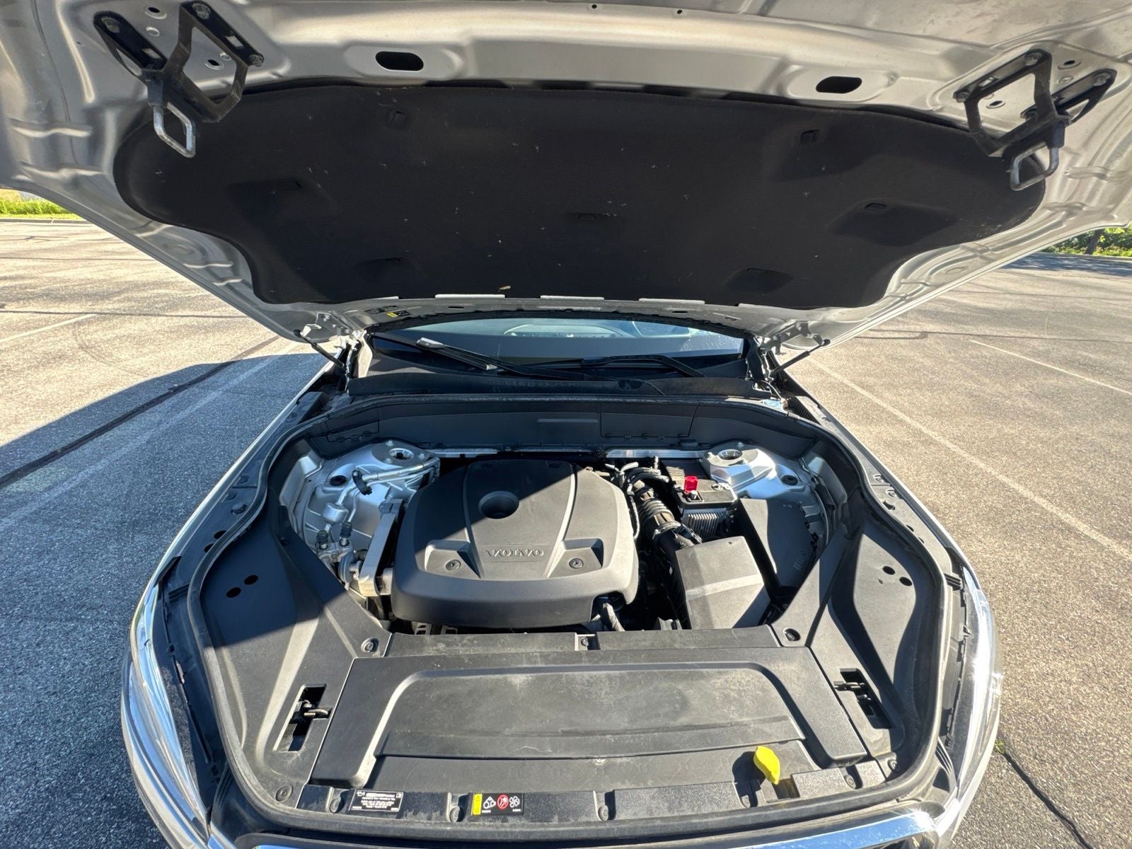 2021 Volvo XC90 T6 Momentum