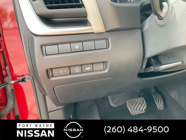 2025 Nissan Rogue SV