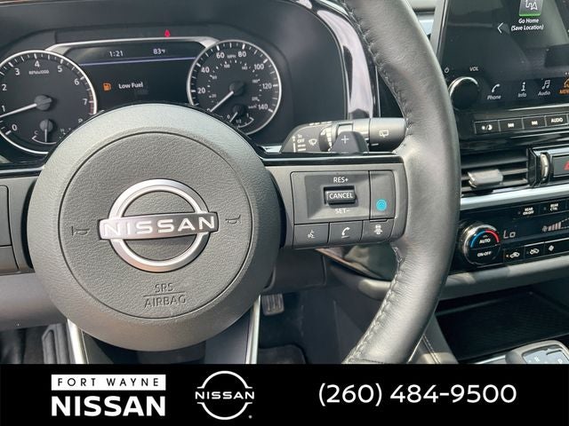 2023 Nissan Pathfinder SL