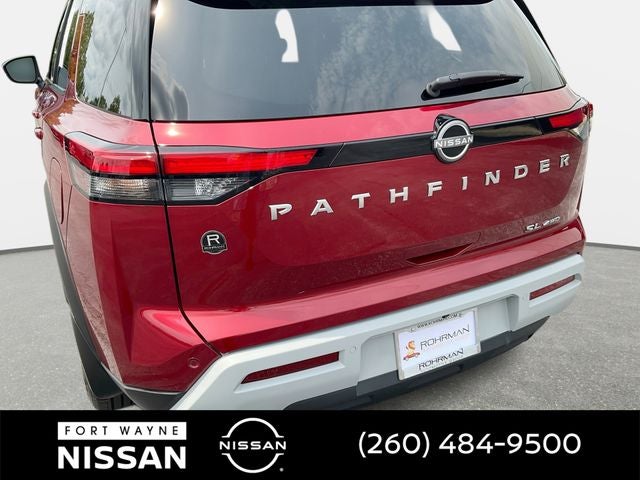 2023 Nissan Pathfinder SL