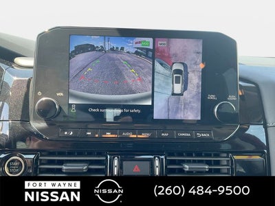2023 Nissan Pathfinder SL