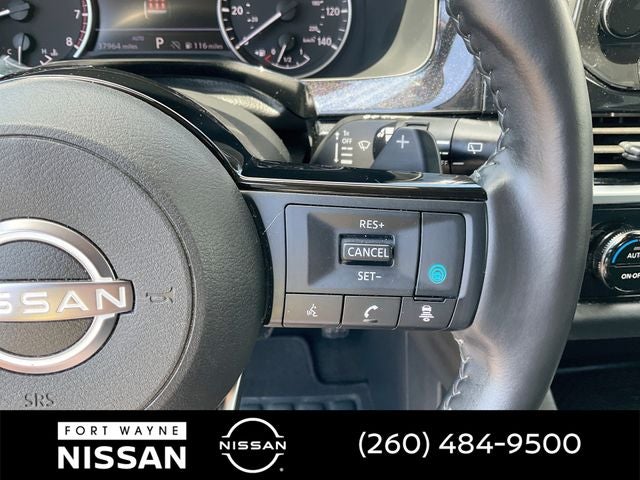 2025 Nissan Pathfinder SL