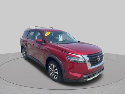 2024 Nissan Pathfinder SL