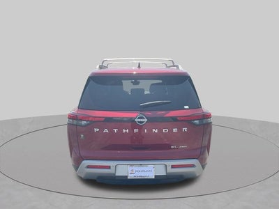 2024 Nissan Pathfinder SL