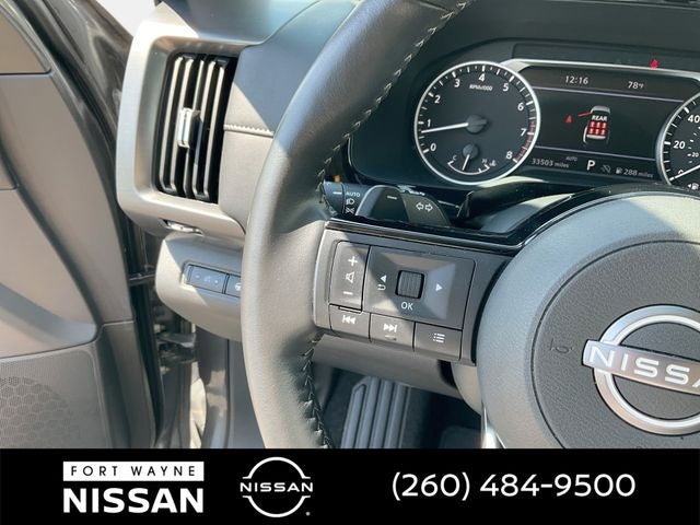 2025 Nissan Pathfinder SL