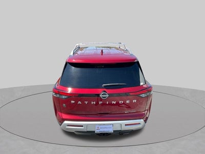 2024 Nissan Pathfinder SL