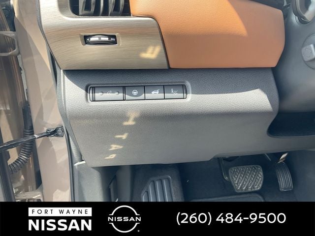 2025 Nissan Pathfinder Platinum