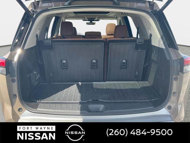2025 Nissan Pathfinder Platinum