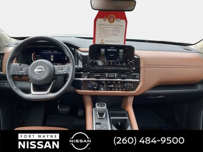 2023 Nissan Pathfinder Platinum