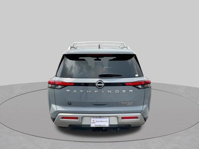 2023 Nissan Pathfinder Platinum