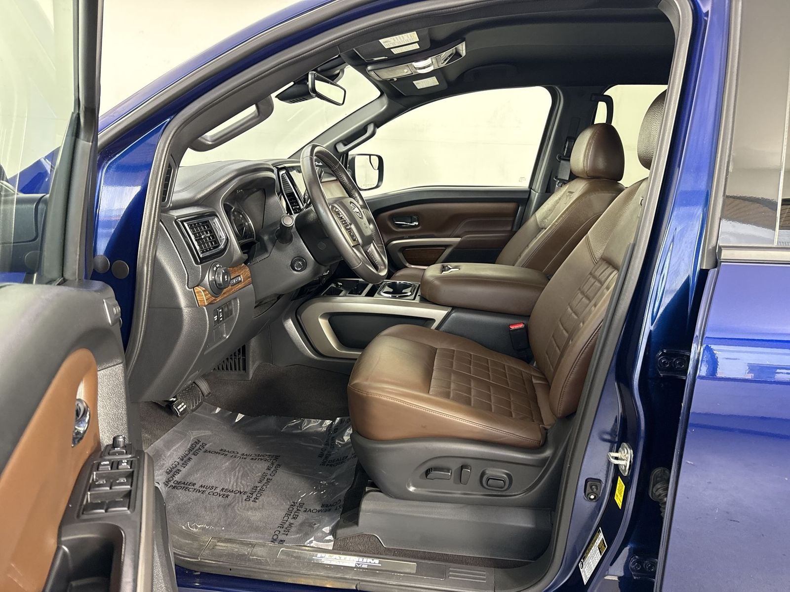 2023 Nissan Titan Platinum Reserve