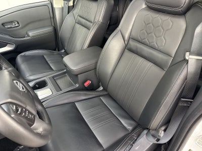 2024 Nissan Frontier SL