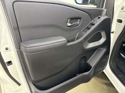 2024 Nissan Frontier SL