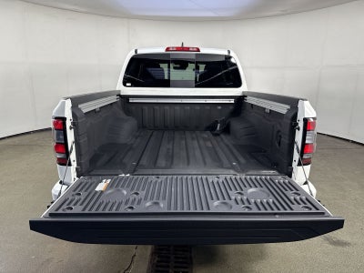 2024 Nissan Frontier SL