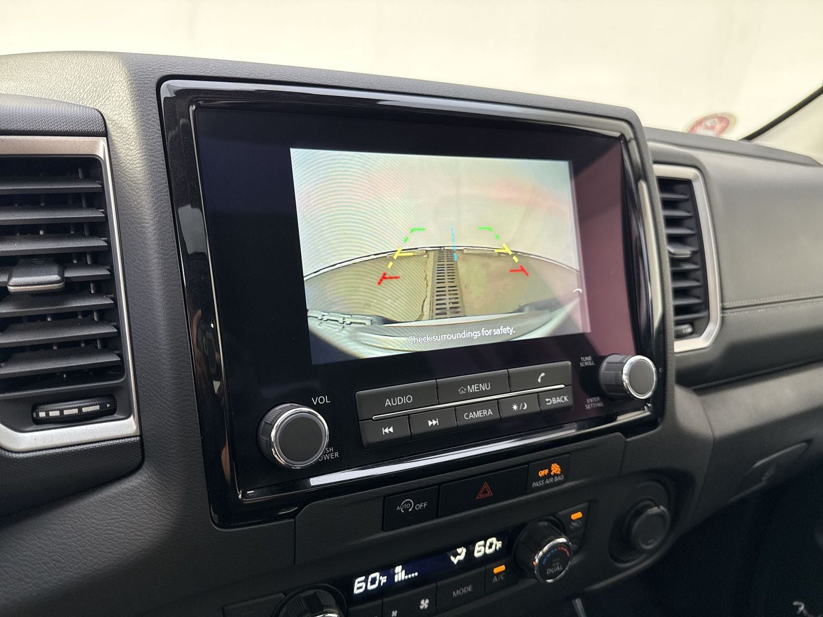 2024 Nissan Frontier SL