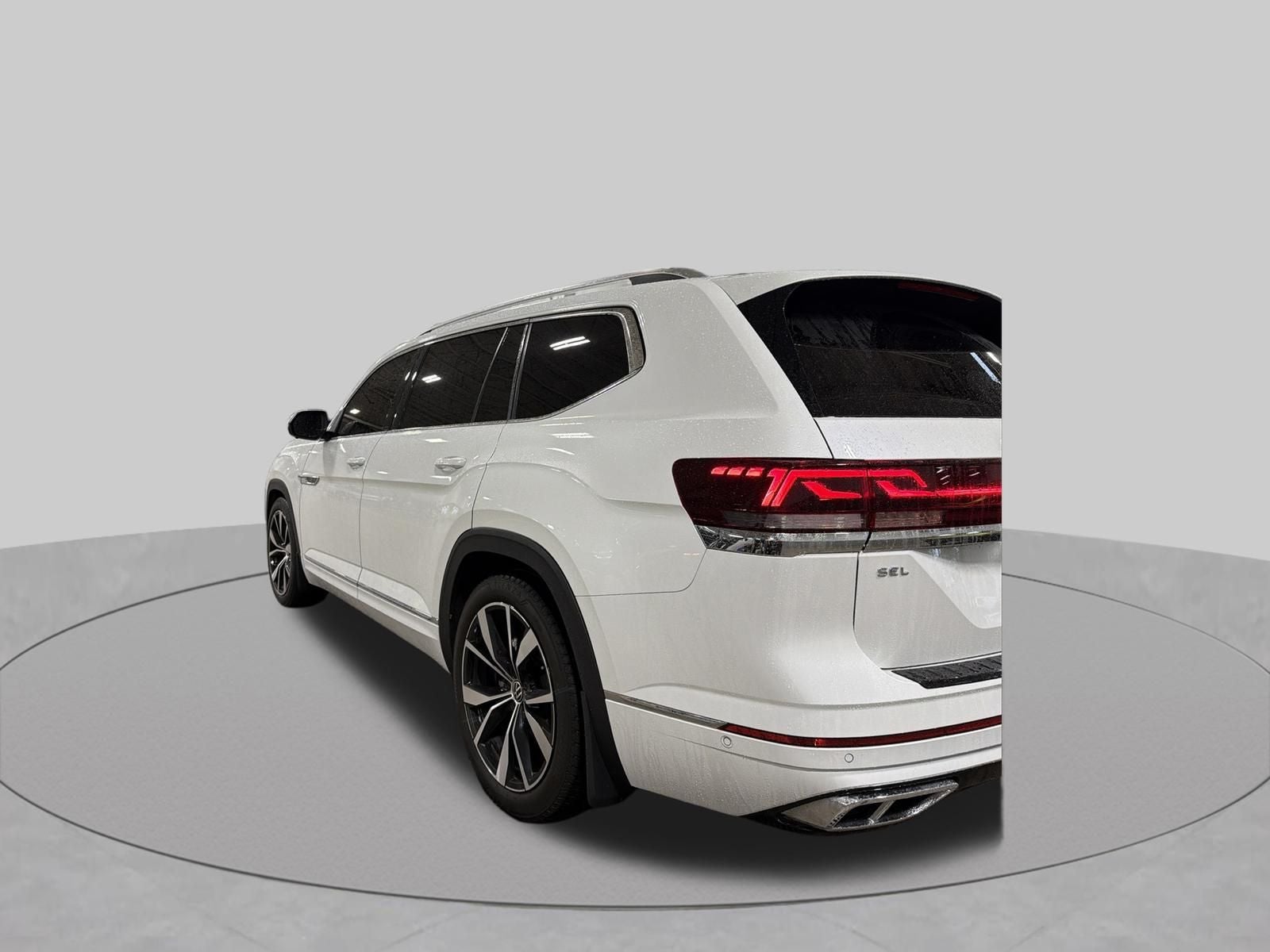 2024 Volkswagen Atlas 2.0T SEL Premium R-Line