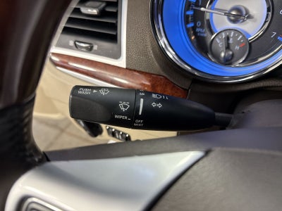 2011 Chrysler 300C Base