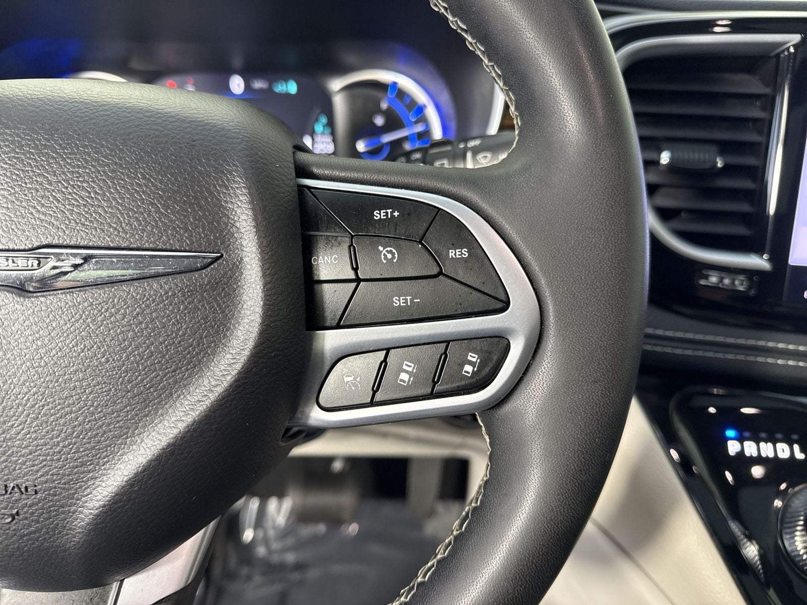 2023 Chrysler Pacifica Hybrid Limited