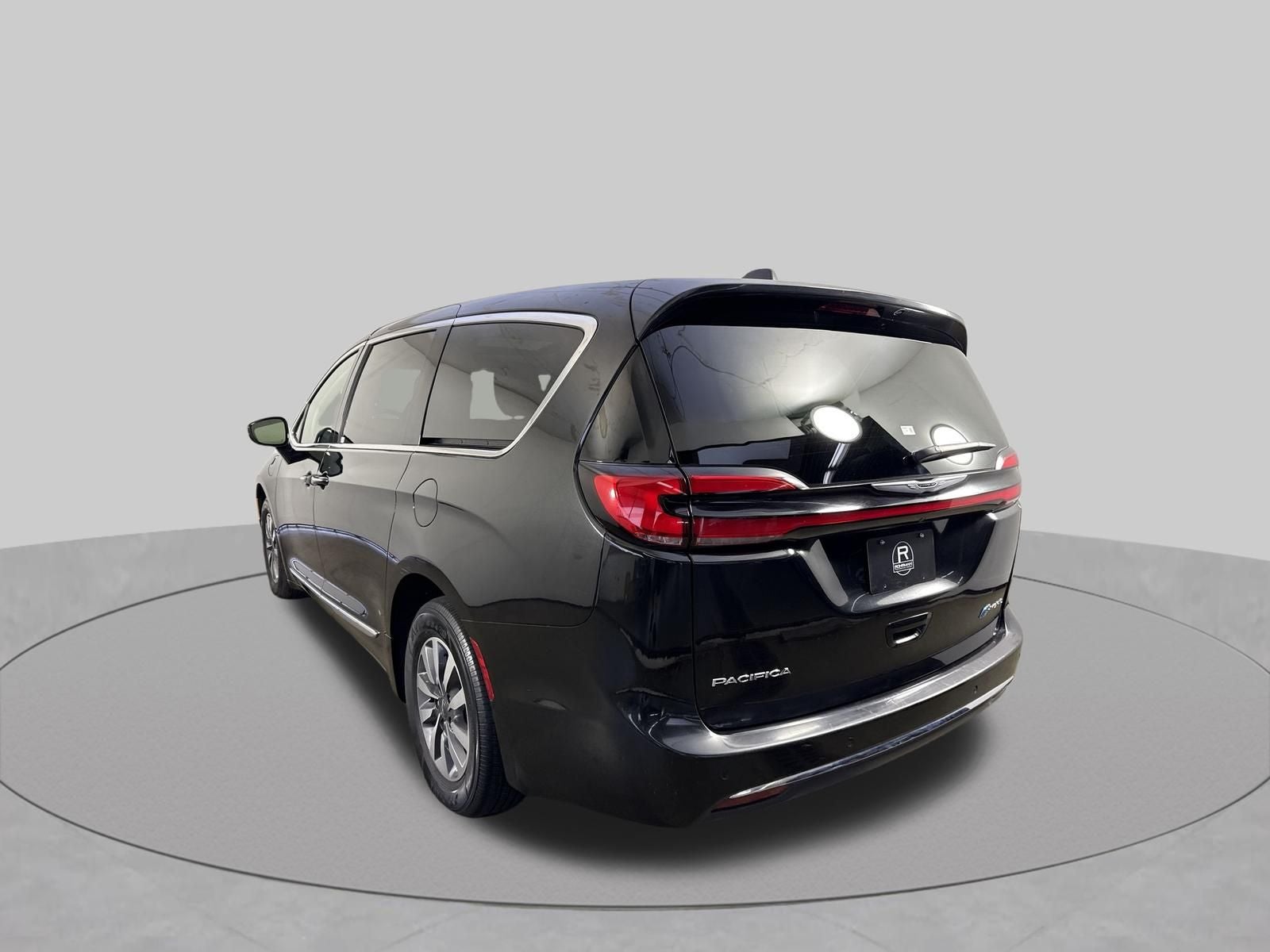 2023 Chrysler Pacifica Hybrid Limited