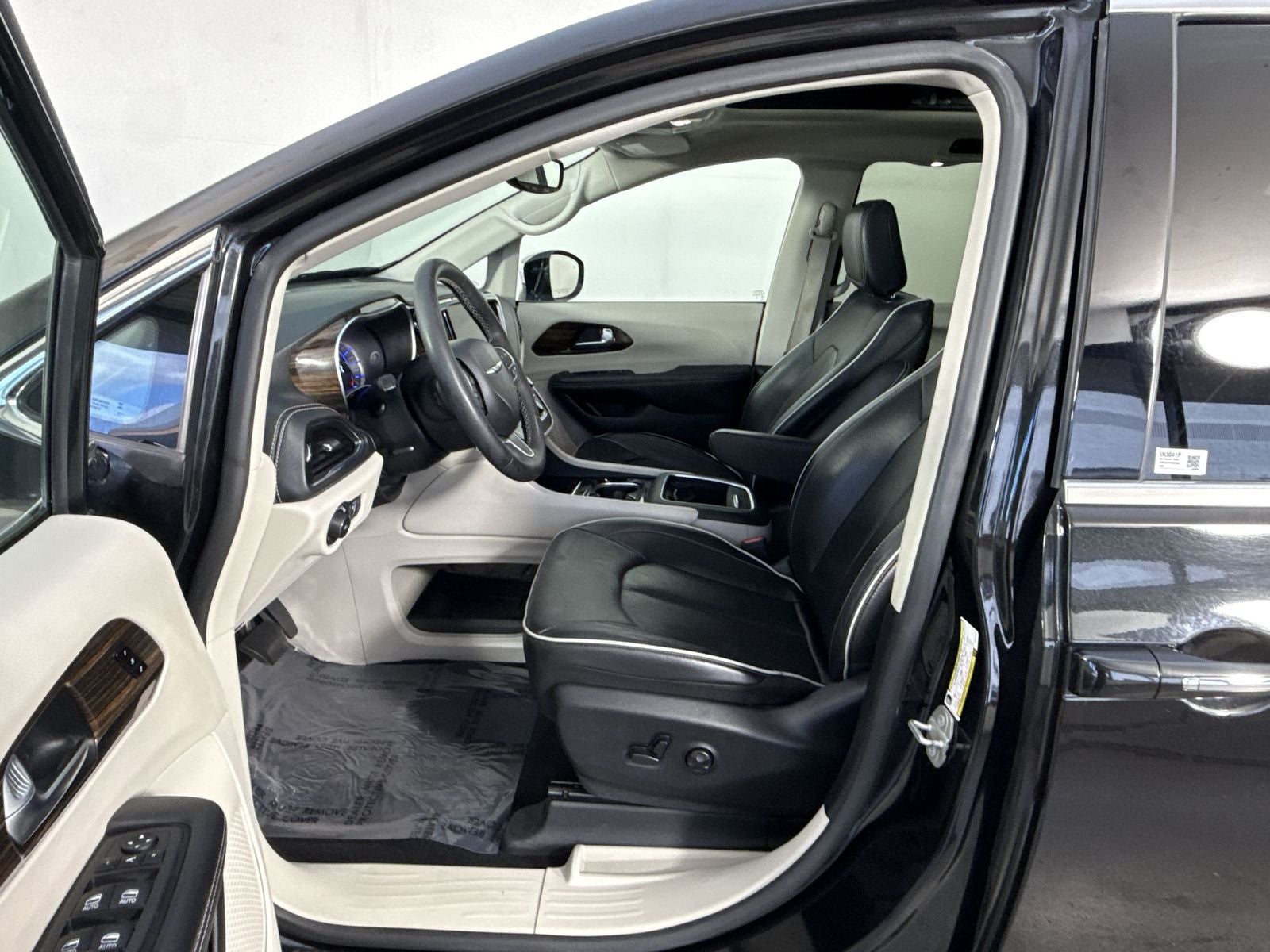 2023 Chrysler Pacifica Hybrid Limited