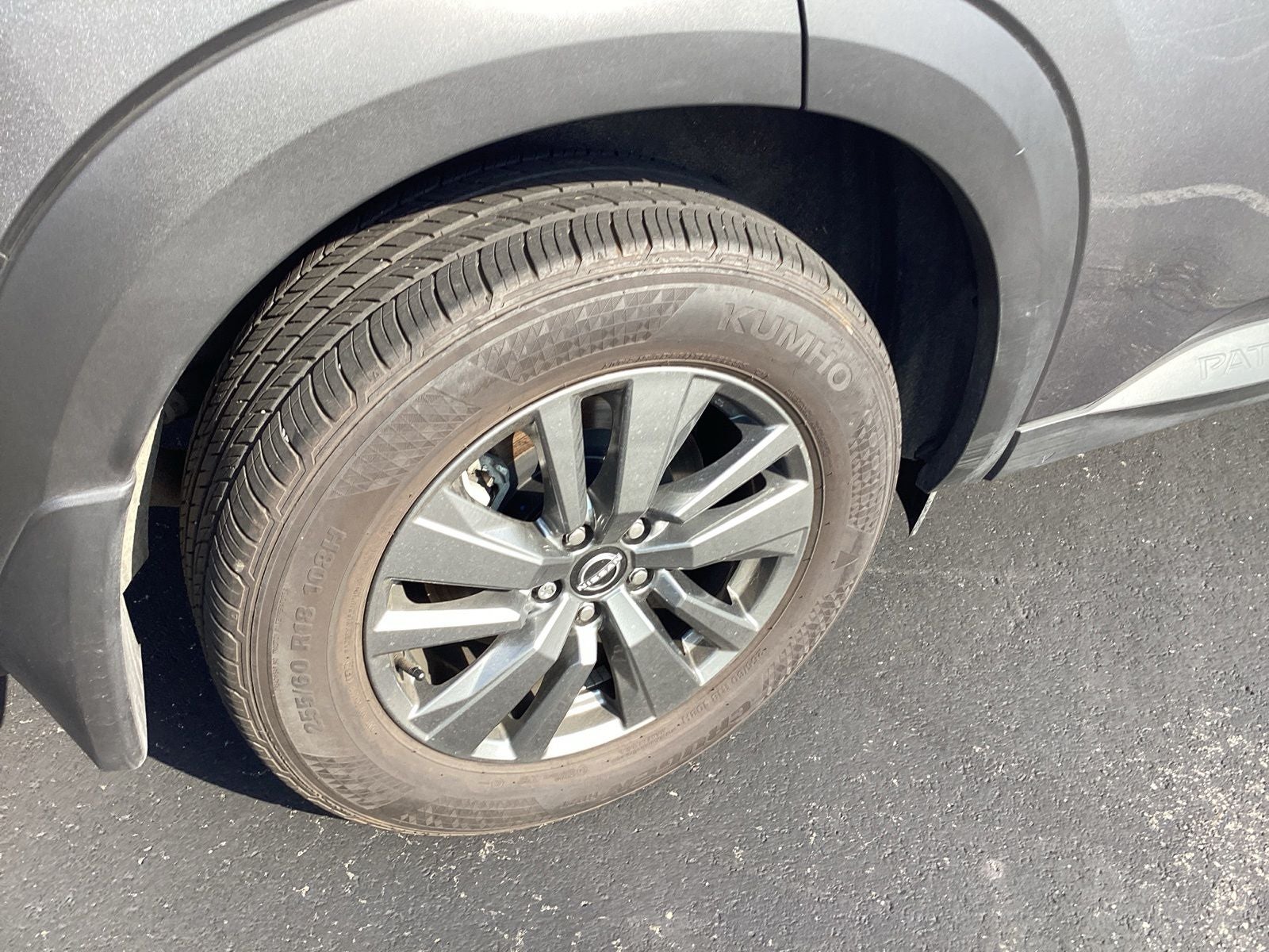 2024 Nissan Pathfinder S