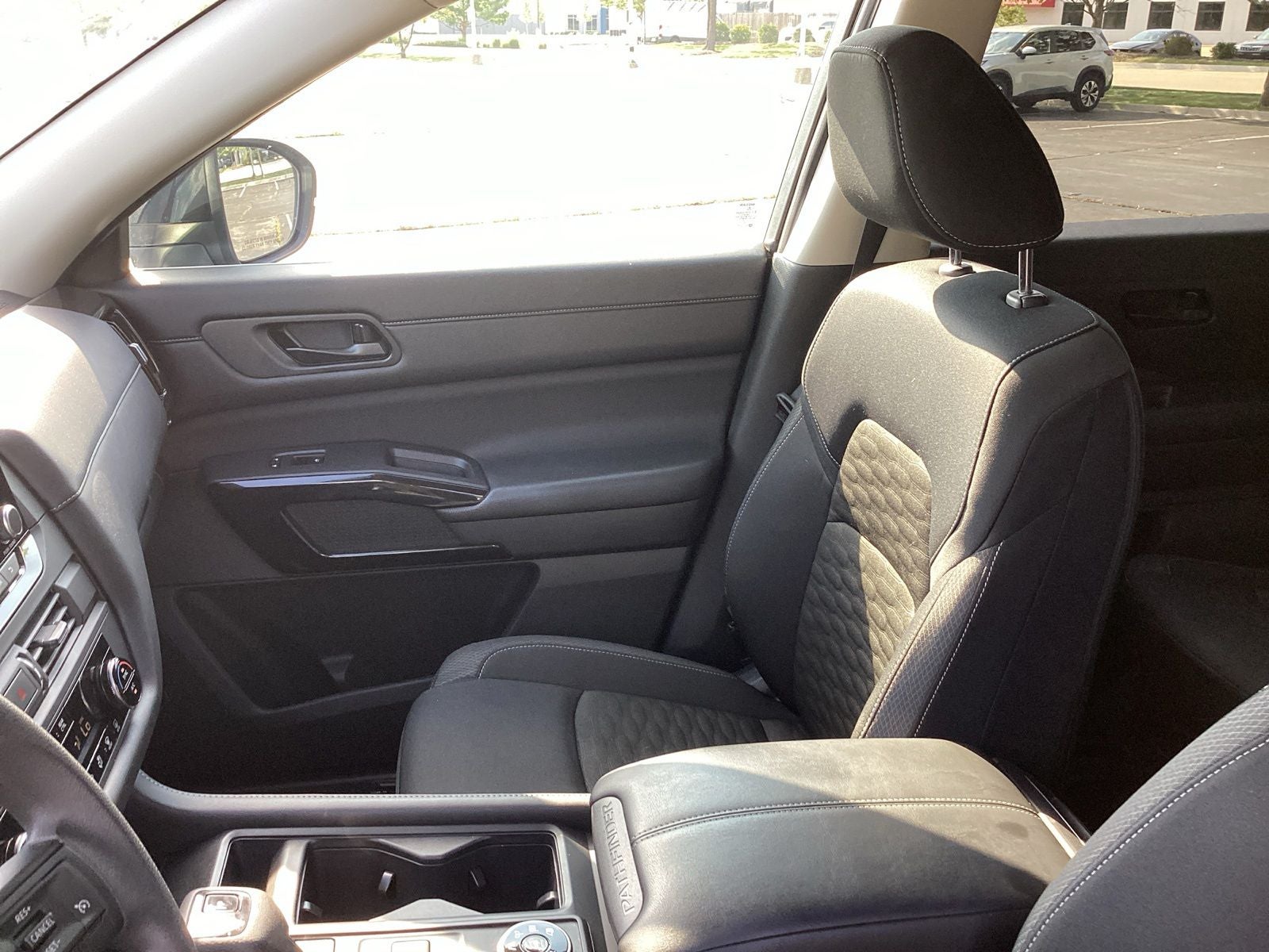 2024 Nissan Pathfinder S