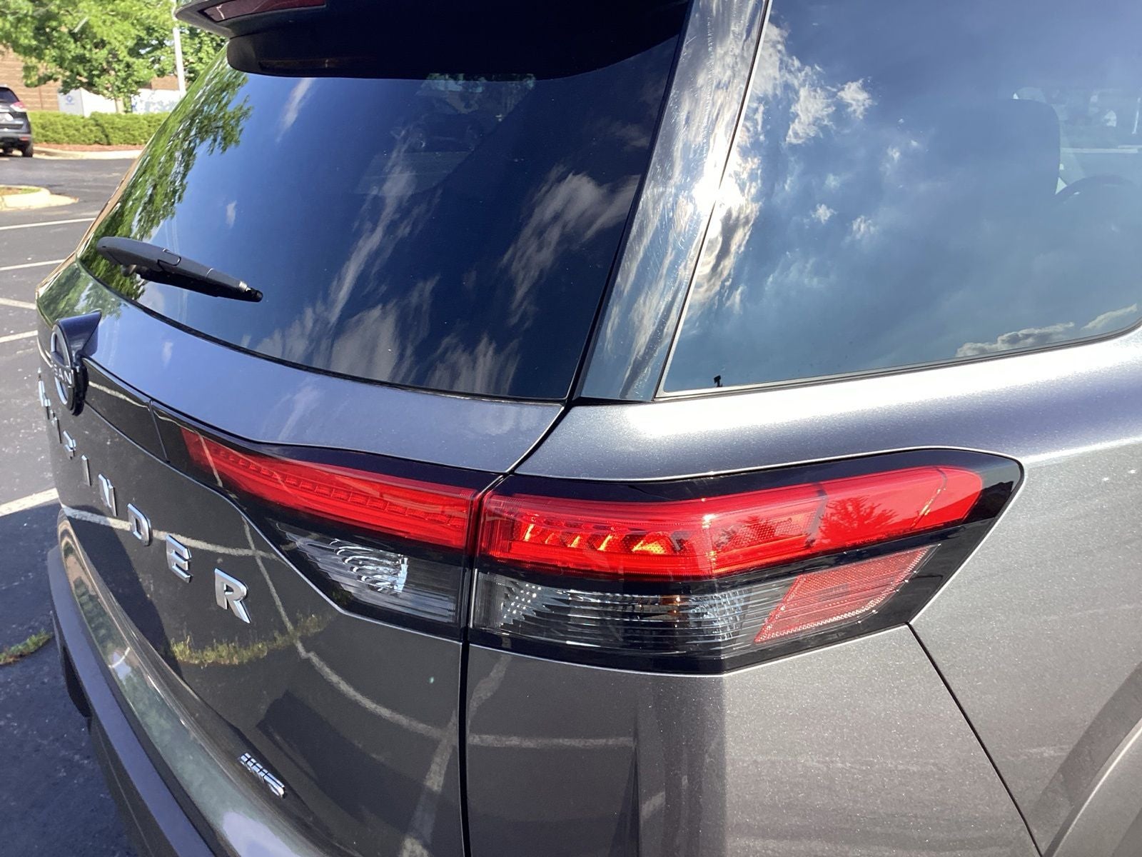 2024 Nissan Pathfinder S