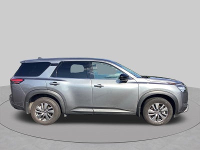 2024 Nissan Pathfinder S