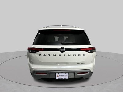 2022 Nissan Pathfinder SL 4WD