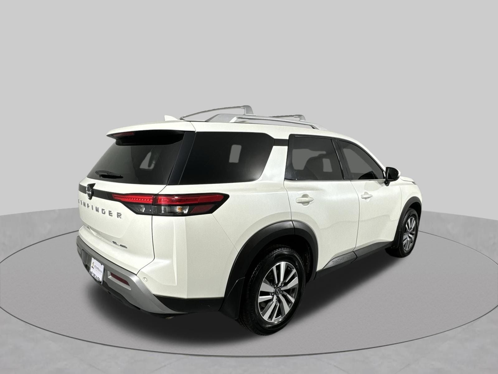 2022 Nissan Pathfinder SL 4WD