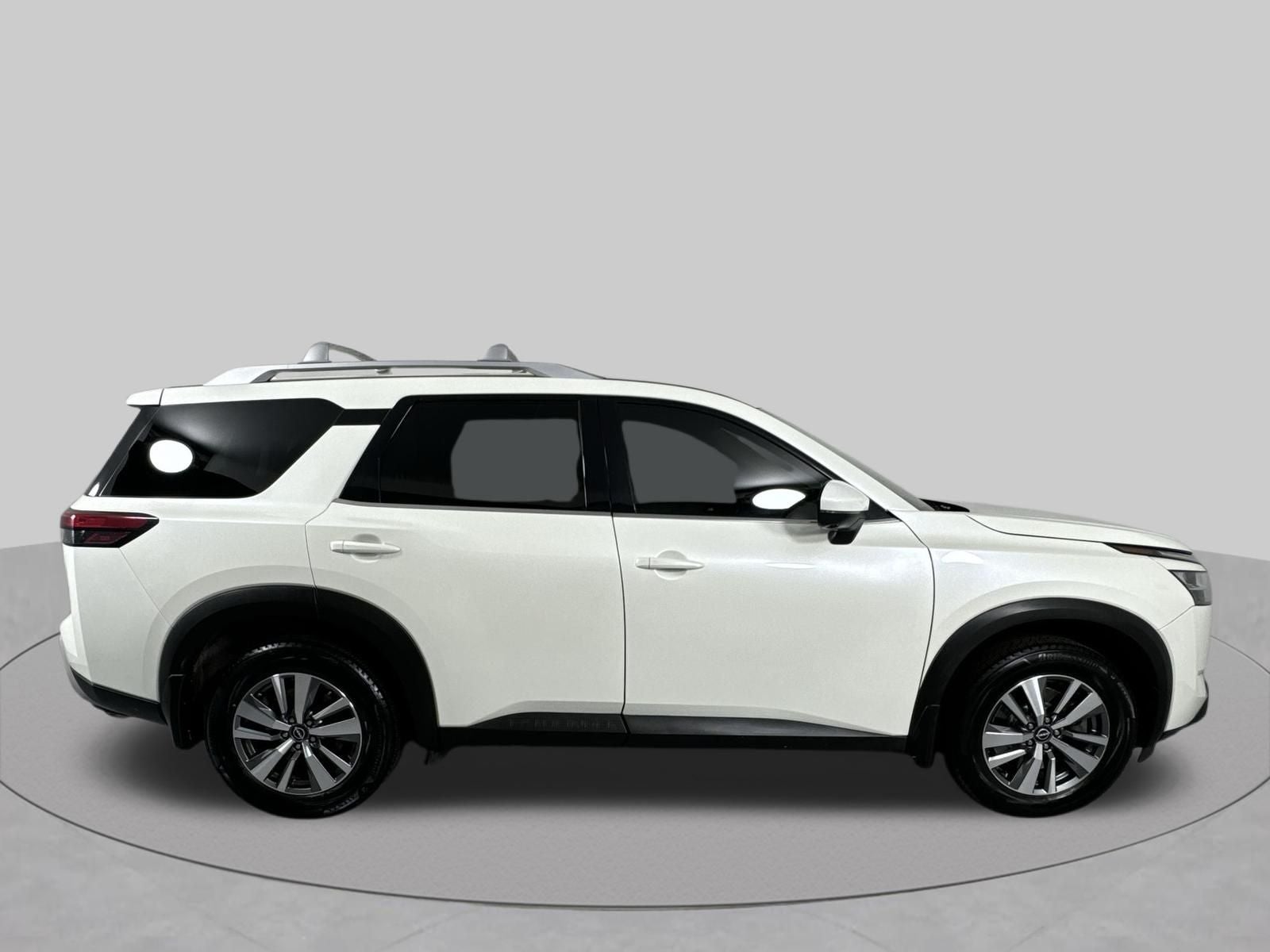 2022 Nissan Pathfinder SL 4WD