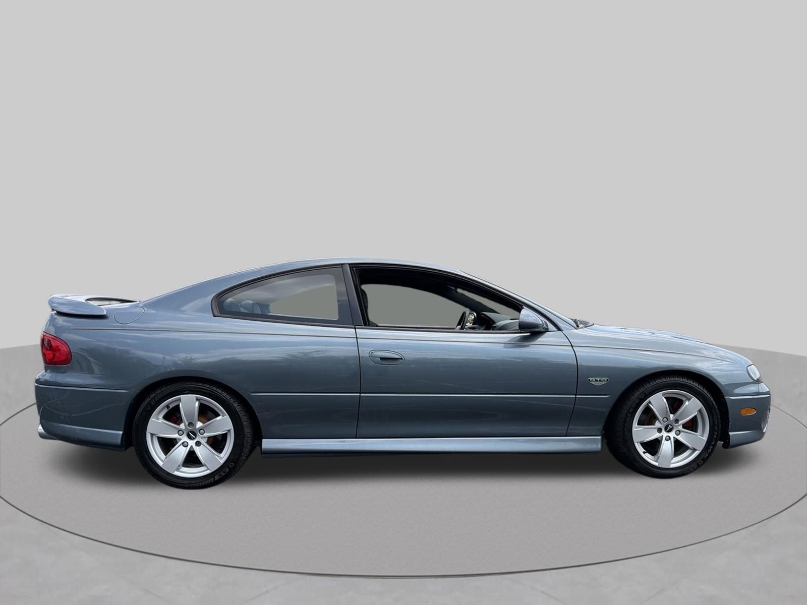 2005 Pontiac GTO Base