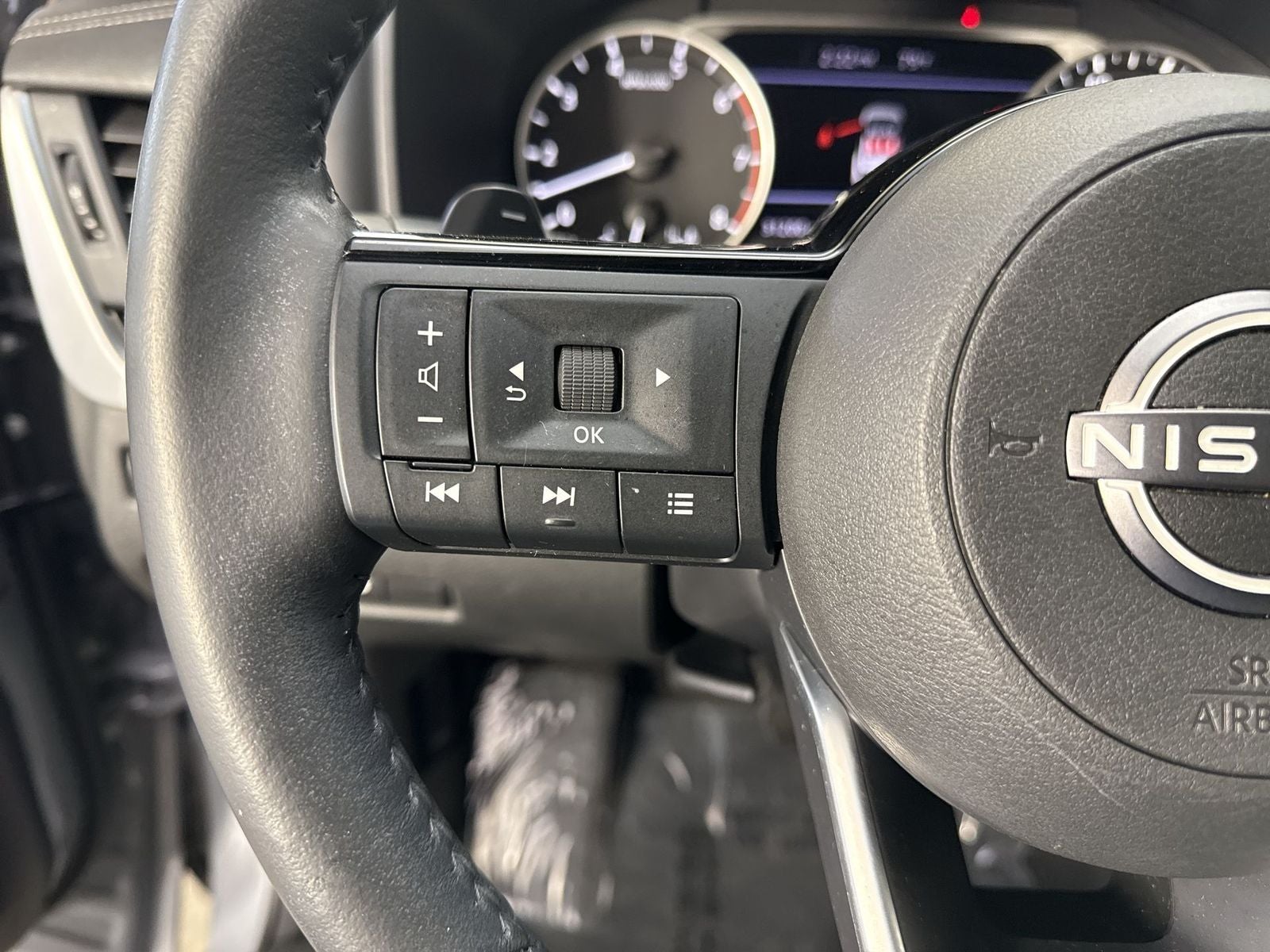 2023 Nissan Rogue SV Premium Midnight Edition