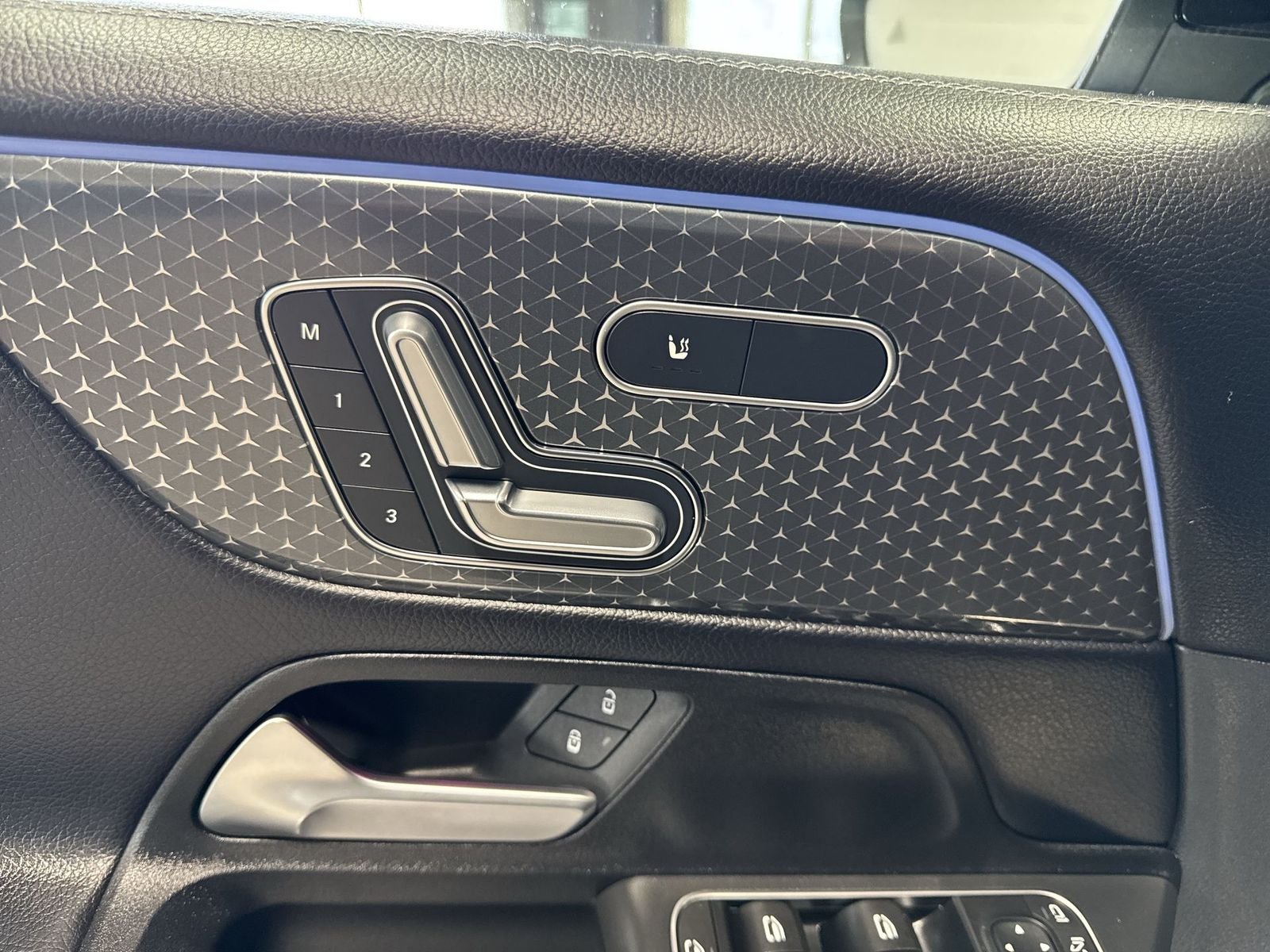 2025 Mercedes-Benz GLB GLB 250