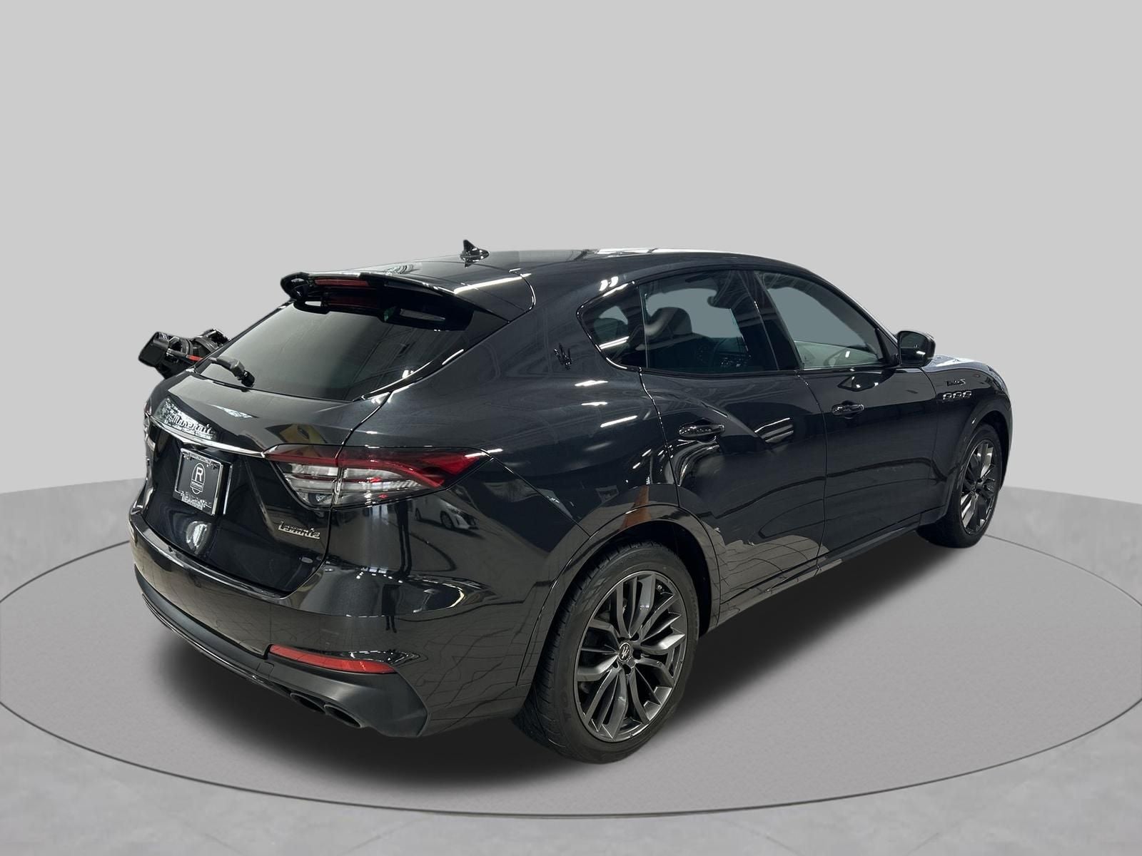 2023 Maserati Levante Modena S V8
