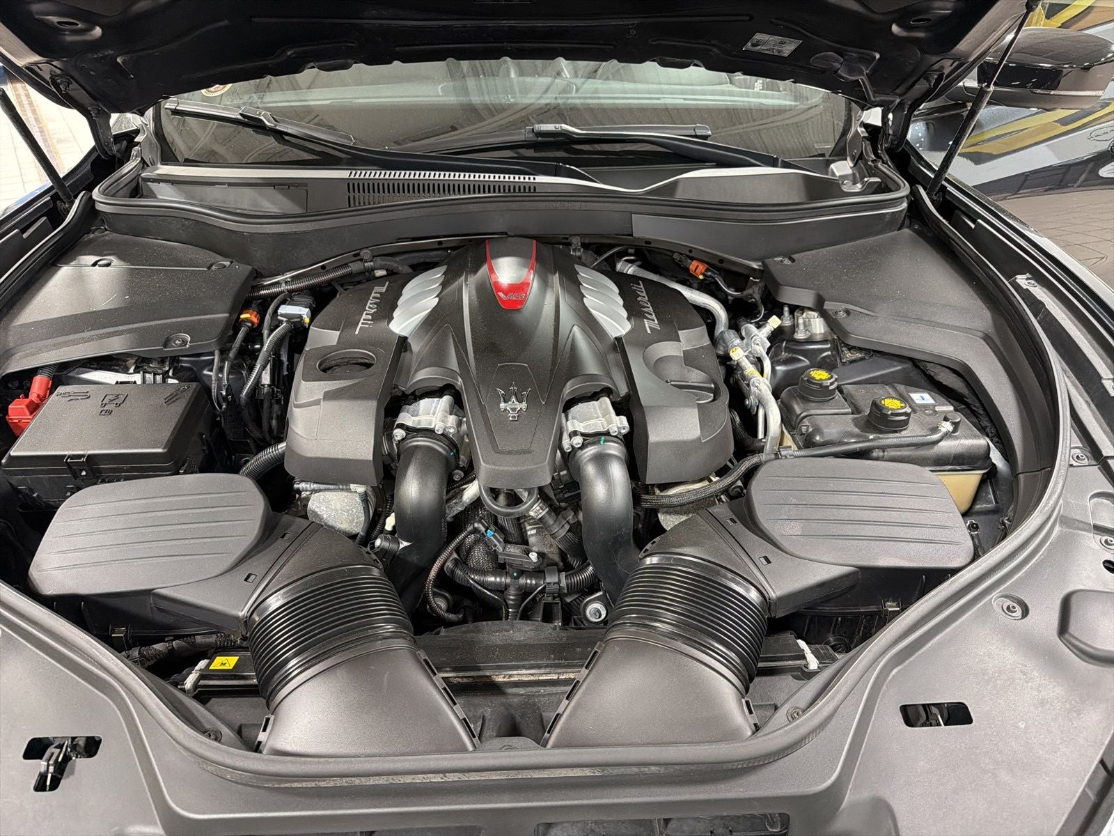 2023 Maserati Levante Modena S V8
