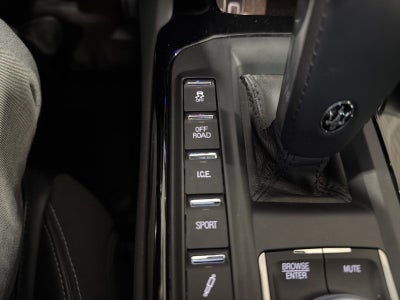 2023 Maserati Levante Modena S V8