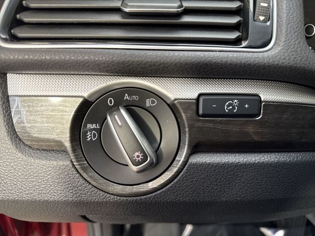 2017 Volkswagen Passat 1.8T SE