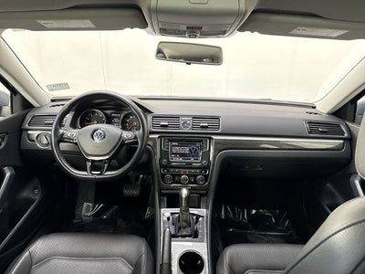 2017 Volkswagen Passat 1.8T SE