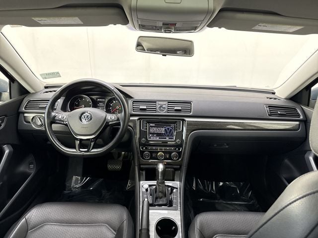 2017 Volkswagen Passat 1.8T SE