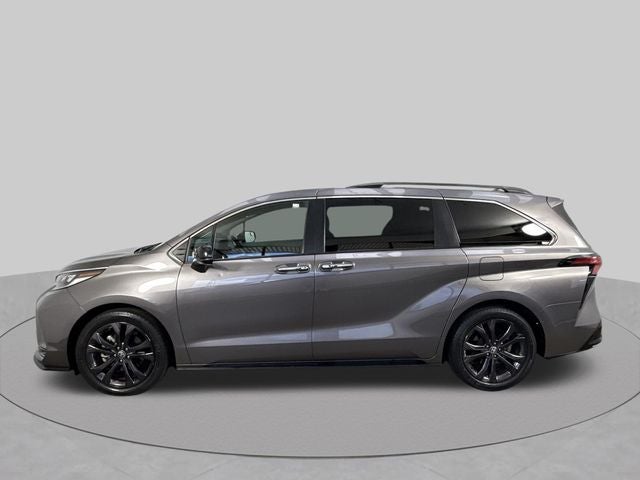 2022 Toyota Sienna XSE