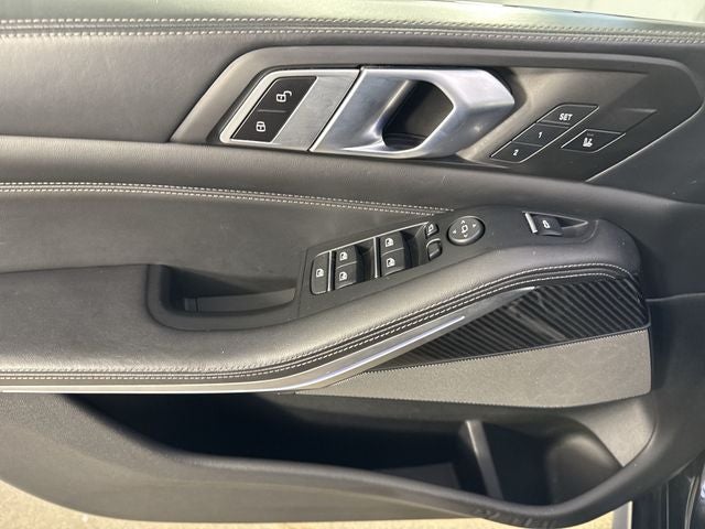 2021 BMW X5 M50i