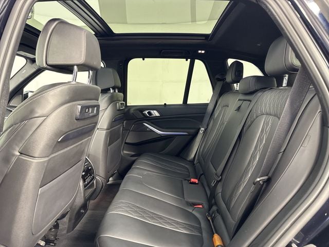 2021 BMW X5 M50i