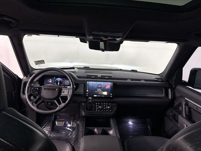 2025 Land Rover Defender 110 OCTA