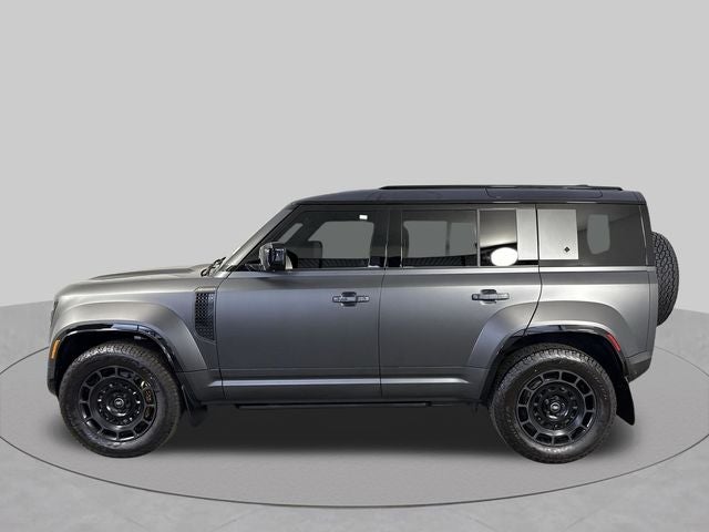 2025 Land Rover Defender 110 OCTA