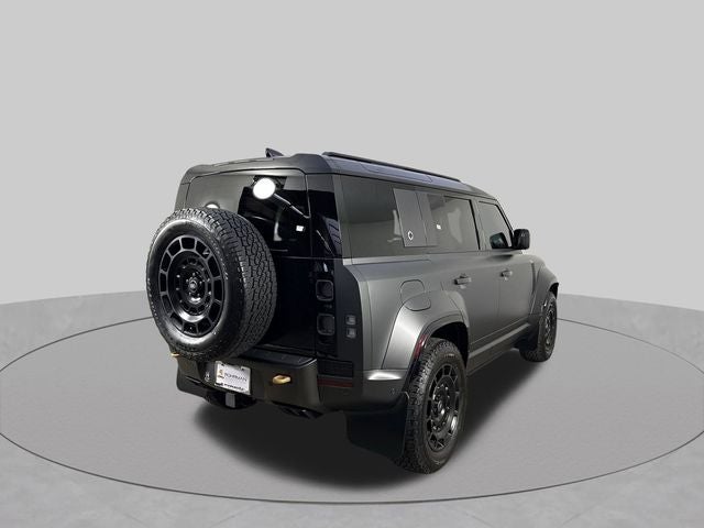 2025 Land Rover Defender 110 OCTA