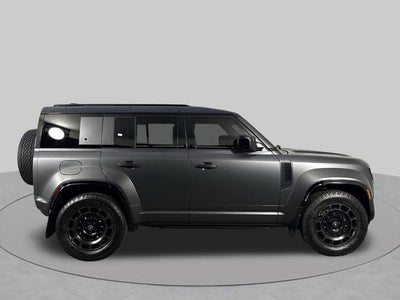 2025 Land Rover Defender 110 OCTA