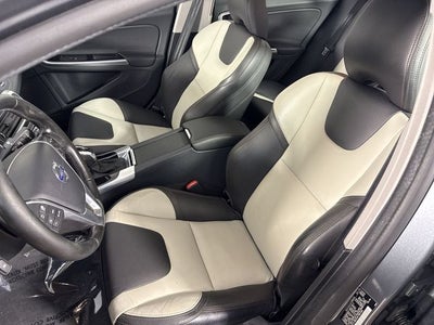 2016 Volvo S60 Cross Country T5 Platinum