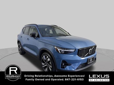 2024 Volvo XC40 Plus Dark Theme